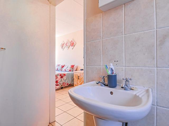 3 Bedroom Townhouse For Sale in Cashan