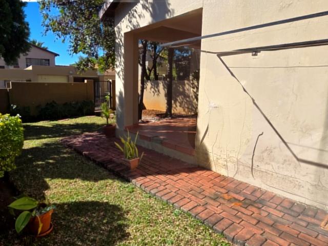 3 Bedroom Townhouse For Sale in Cashan
