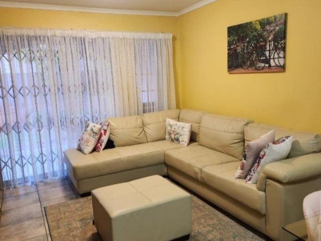 3 Bedroom Townhouse For Sale in Castleview