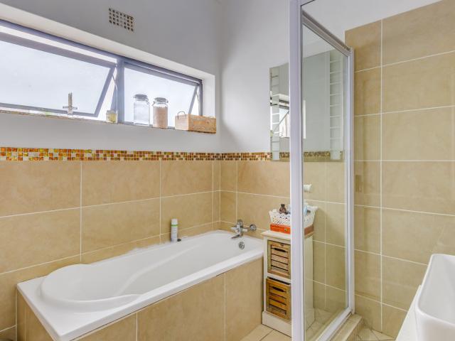 3 Bedroom Townhouse For Sale in Cedar Creek