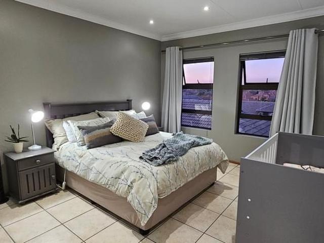 3 Bedroom Townhouse For Sale in Chancliff AH