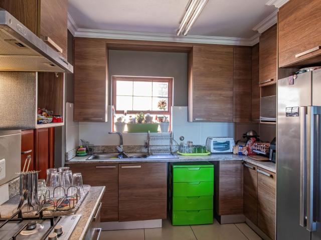 3 Bedroom Townhouse For Sale in Chancliff Ridge