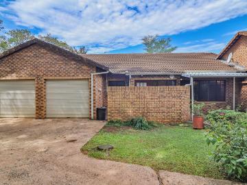 3 Bedroom Townhouse For Sale in Chase Valley Heights