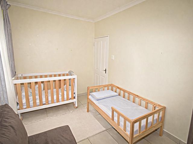 3 Bedroom Townhouse For Sale in Comet