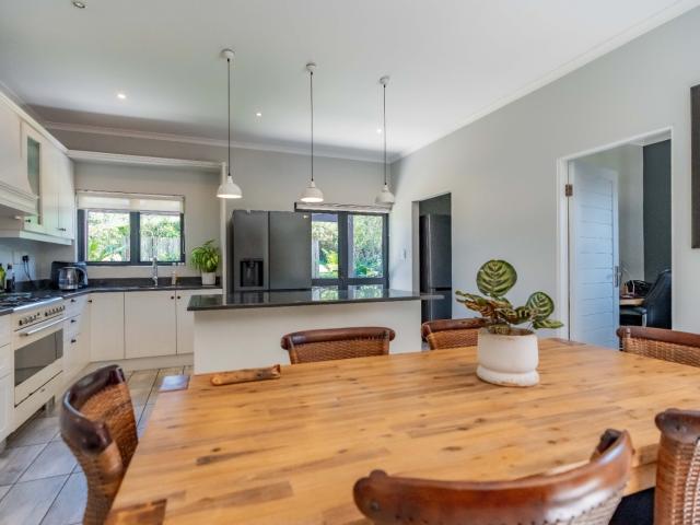 3 Bedroom Townhouse For Sale in Cotswold Downs Golf & Country Estate