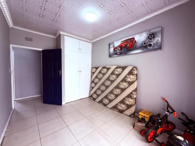 3 Bedroom Townhouse For Sale in Cresslawn