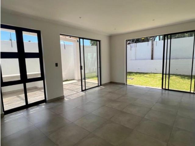 3 Bedroom Townhouse For Sale in Dunkeld West