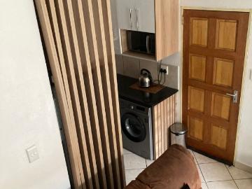 3 Bedroom Townhouse For Sale in Dawn Park
