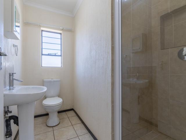 3 Bedroom Townhouse For Sale in Dawn Park