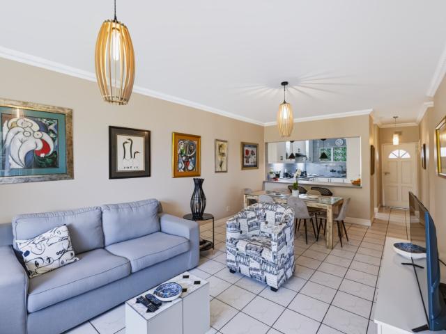 3 Bedroom Townhouse For Sale in Doonside