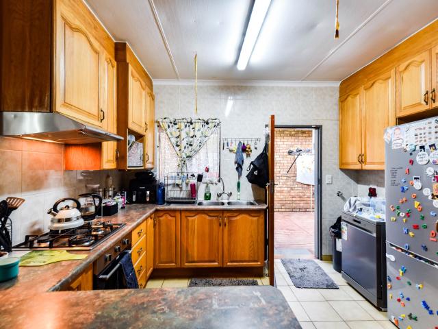 3 Bedroom Townhouse For Sale in Doornpoort