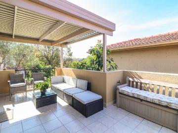 3 Bedroom Townhouse For Sale in Edenburg