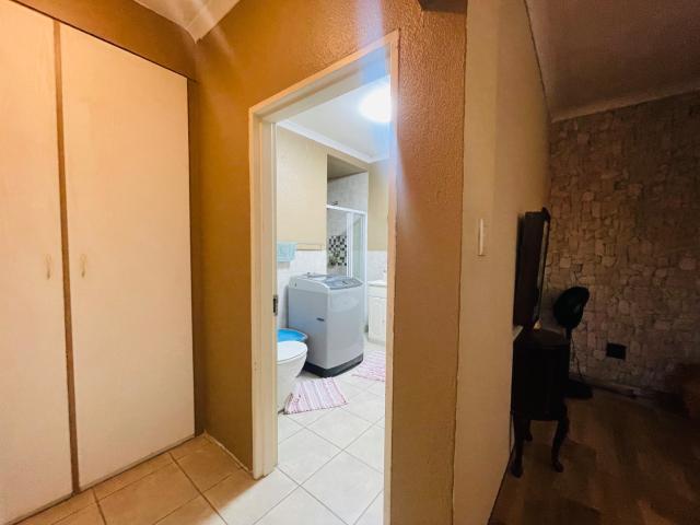 3 Bedroom Townhouse For Sale in Edleen
