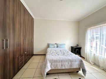 3 Bedroom Townhouse For Sale in Elandspark