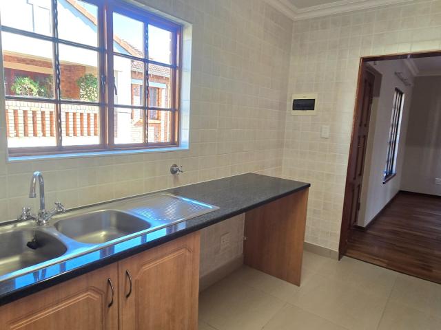 3 Bedroom Townhouse For Sale in Equestria