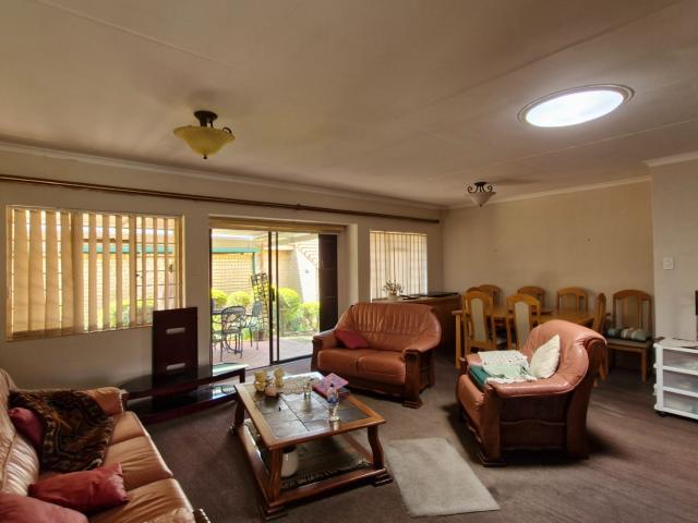 3 Bedroom Townhouse For Sale in Equestria