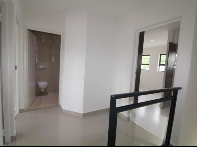 3 Bedroom Townhouse For Sale in Escombe