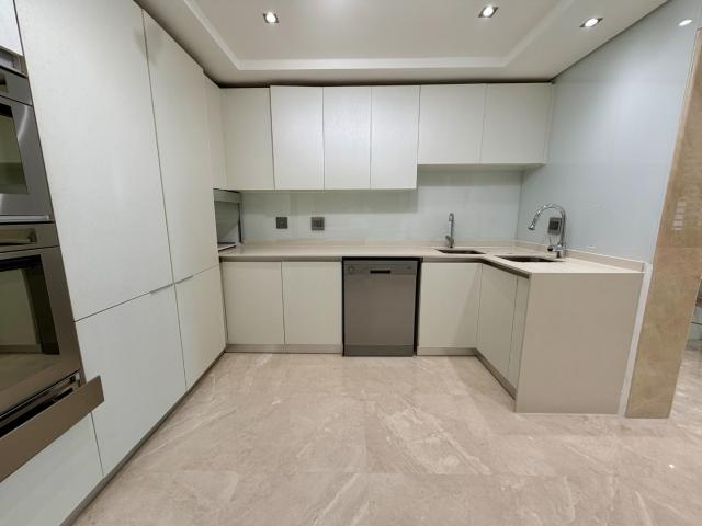 3 Bedroom Townhouse For Sale in Essenwood