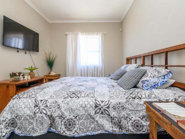 3 Bedroom Townhouse For Sale in Fairview