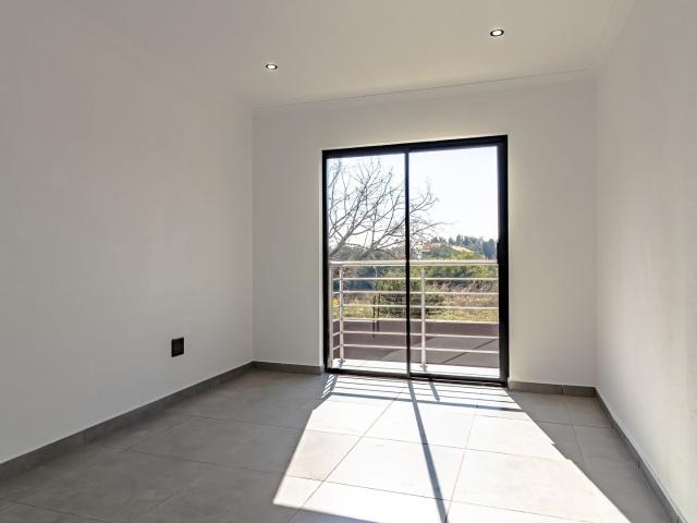 3 Bedroom Townhouse For Sale in Fairland