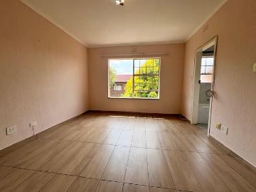 3 Bedroom Townhouse For Sale in Fairland