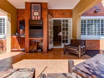 3 Bedroom Townhouse For Sale in Farrar Park