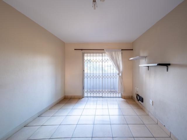 3 Bedroom Townhouse For Sale in Ferndale