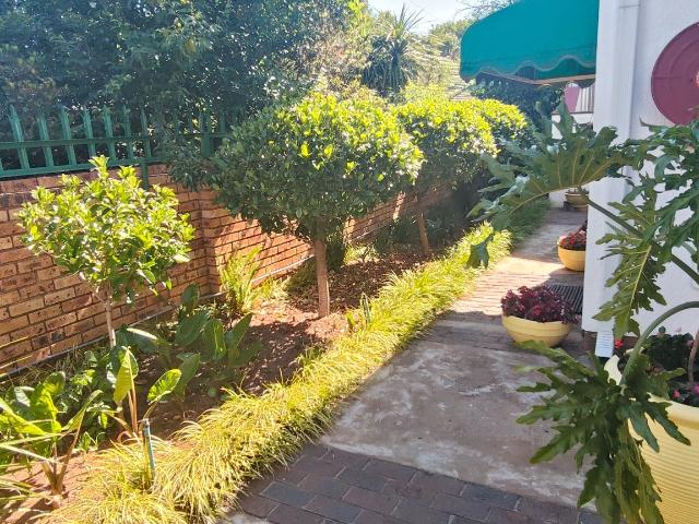 3 Bedroom Townhouse For Sale in Flamwood
