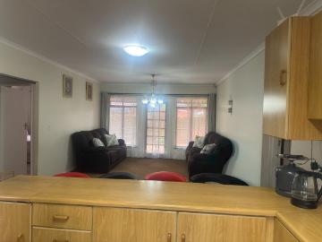 3 Bedroom Townhouse For Sale in Flamwood