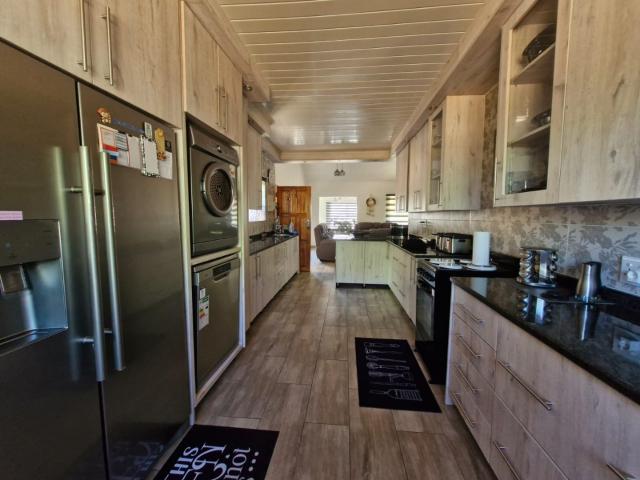 3 Bedroom Townhouse For Sale in Fochville