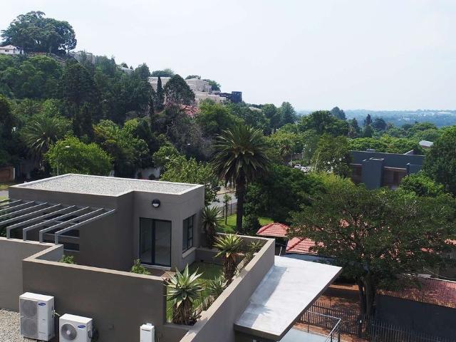 3 Bedroom Townhouse For Sale in Forest Town