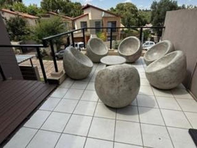 3 Bedroom Townhouse For Sale in Fourways