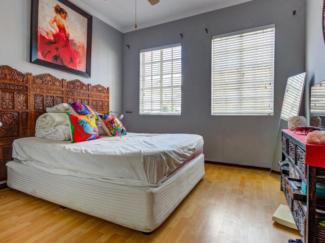 3 Bedroom Townhouse For Sale in Glen Marais