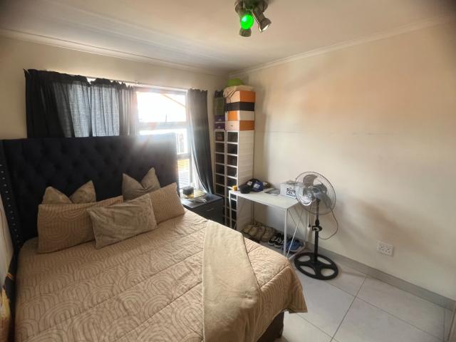 3 Bedroom Townhouse For Sale in Golden Fields Estate