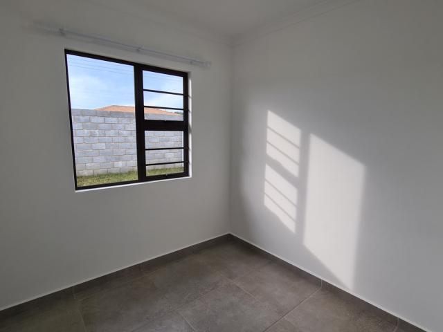 3 Bedroom Townhouse For Sale in Gonubie