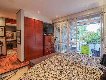 3 Bedroom Townhouse For Sale in Hyde Park