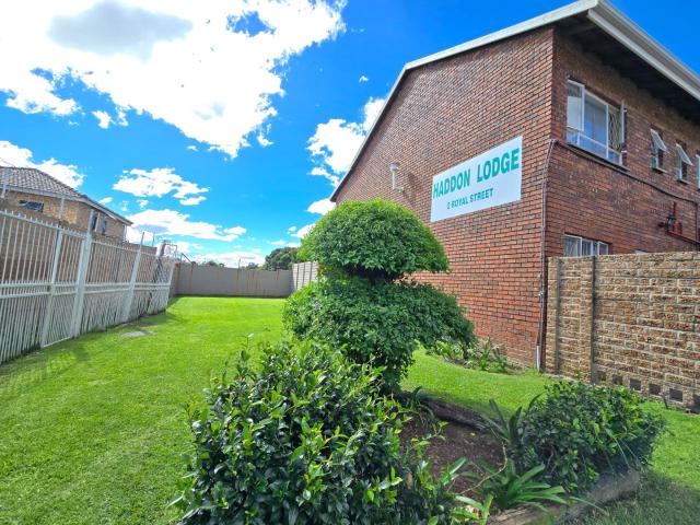 3 Bedroom Townhouse For Sale in Haddon