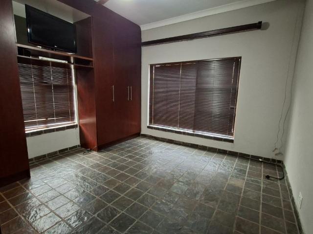 3 Bedroom Townhouse For Sale in Heidelberg Central