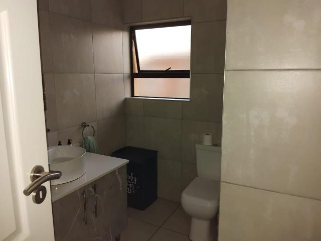 3 Bedroom Townhouse For Sale in Helderwyk