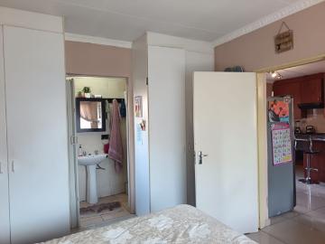 3 Bedroom Townhouse For Sale in Heuwelsig Estate