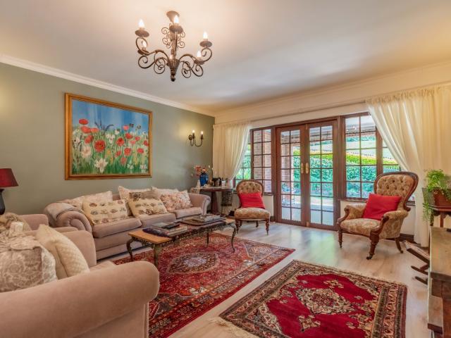 3 Bedroom Townhouse For Sale in Hillcrest Park