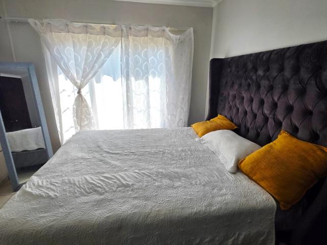 3 Bedroom Townhouse For Sale in Hillside