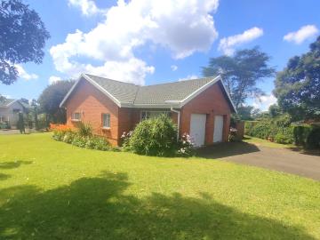 3 Bedroom Townhouse For Sale in Howick Central