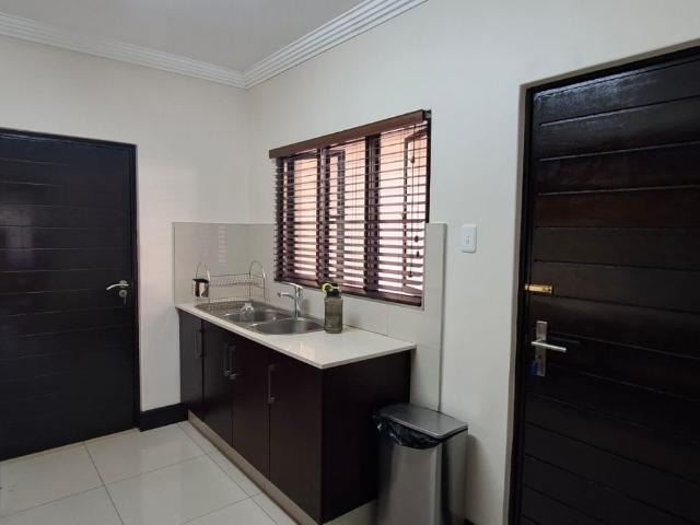3 Bedroom Townhouse For Sale in Izinga Estate