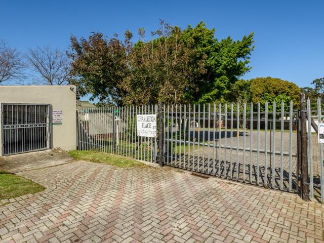 3 Bedroom Townhouse For Sale in Kabega