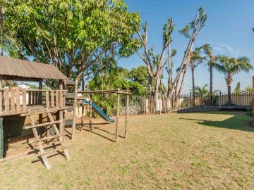 3 Bedroom Townhouse For Sale in Kenville