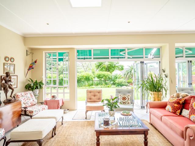 3 Bedroom Townhouse For Sale in Kloof