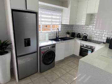 3 Bedroom Townhouse For Sale in Kosmosdal
