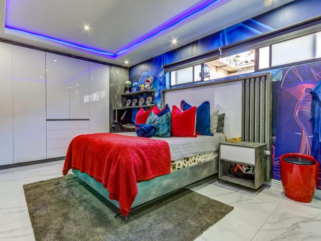 3 Bedroom Townhouse For Sale in Lakefield