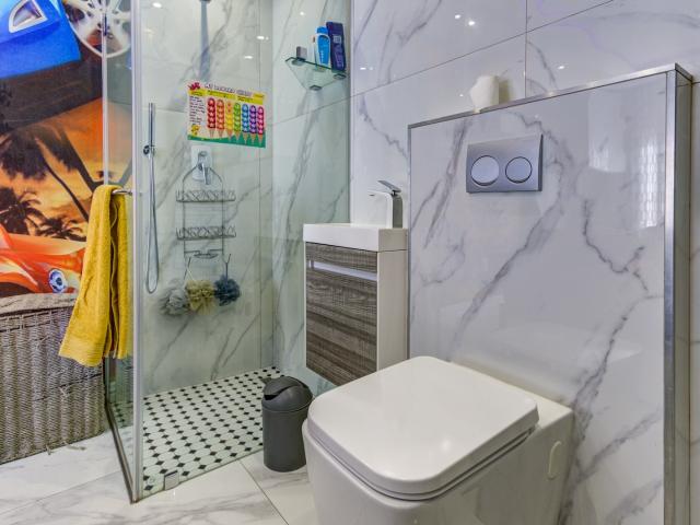 3 Bedroom Townhouse For Sale in Lakefield